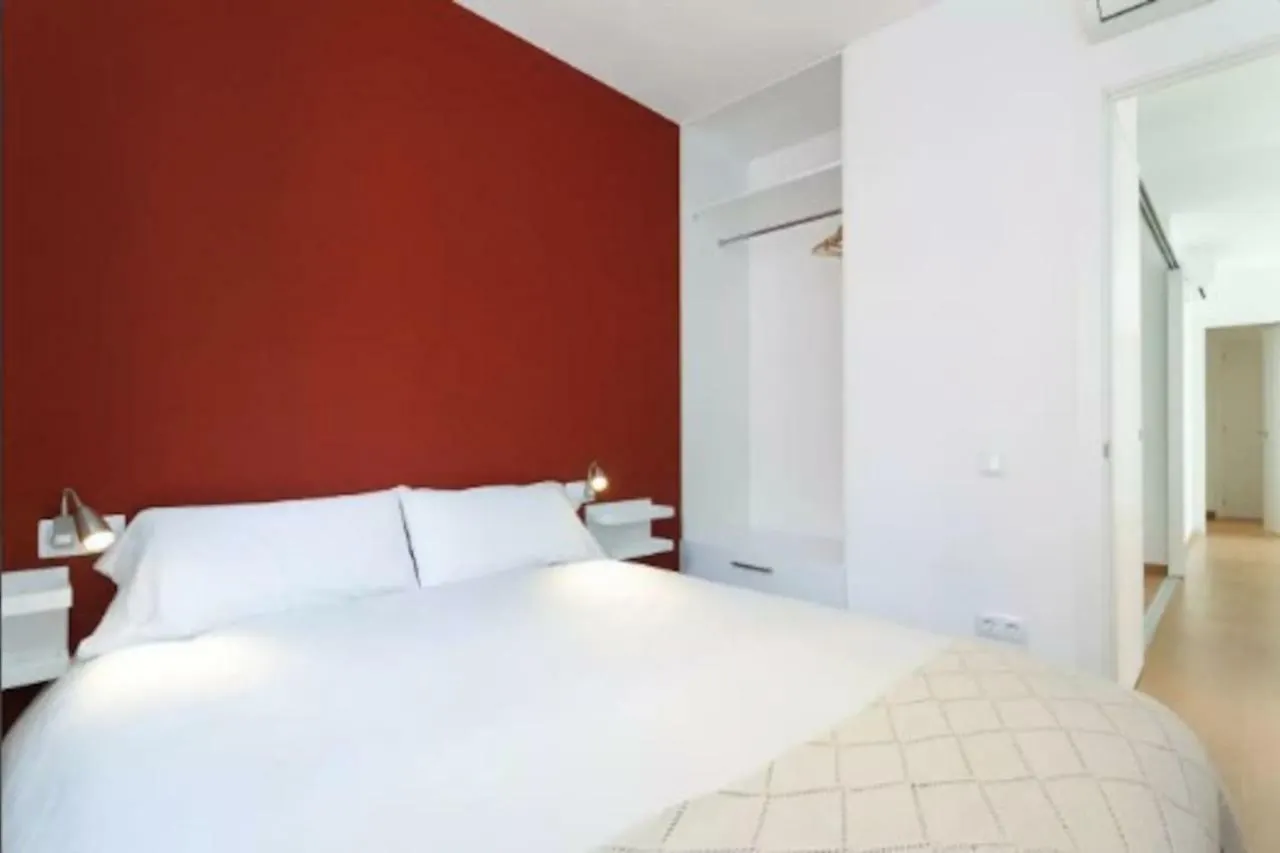Apartment Homenfun Sants Station Barcelona Spain